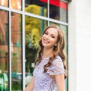 Meet your Posher, Katelyn